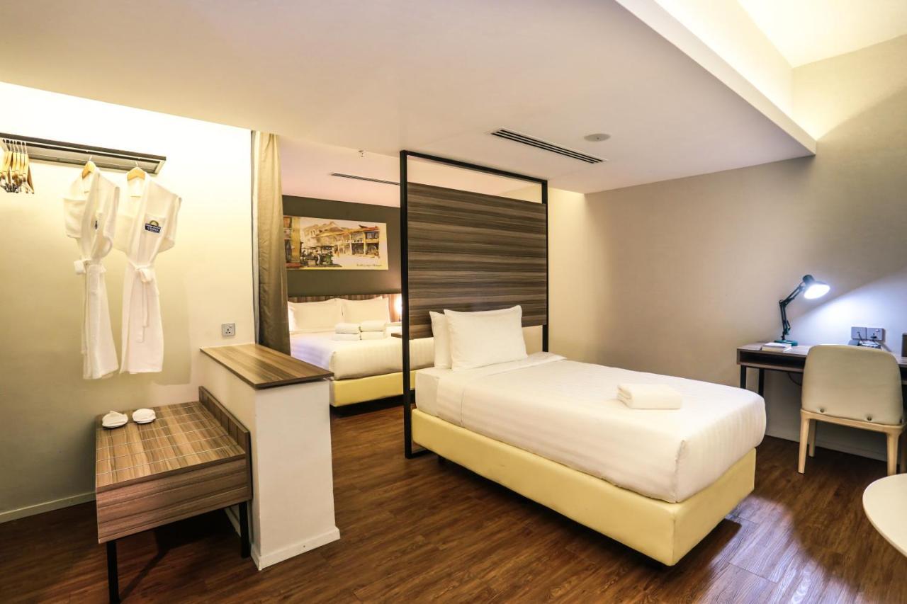 Days Hotel & Suites By Wyndham Fraser Business Park Kl Куала-Лумпур Екстер'єр фото